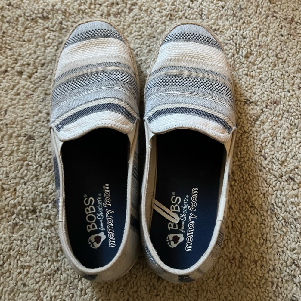 Comfortable slip on espadrille by Skechers